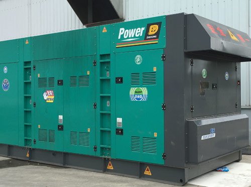 泾川升级发电机组的过程中需要注意哪些安全事项？